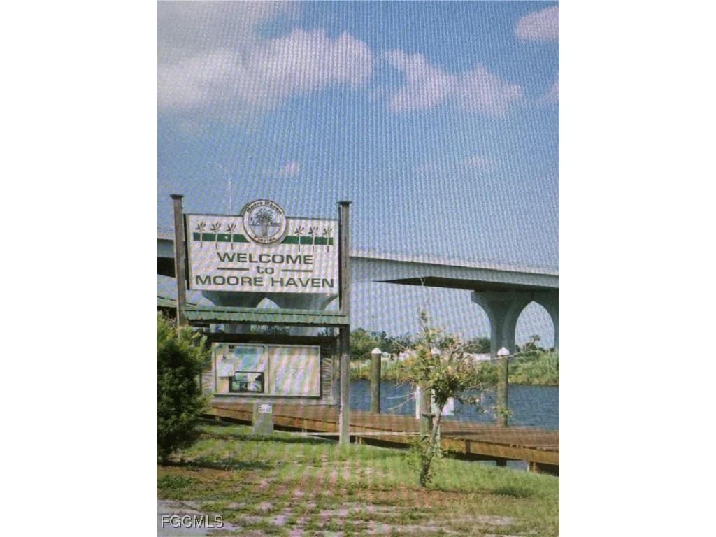 300 Elderberry Avenue NW Moore Haven FL 33471 2025000671 image6
