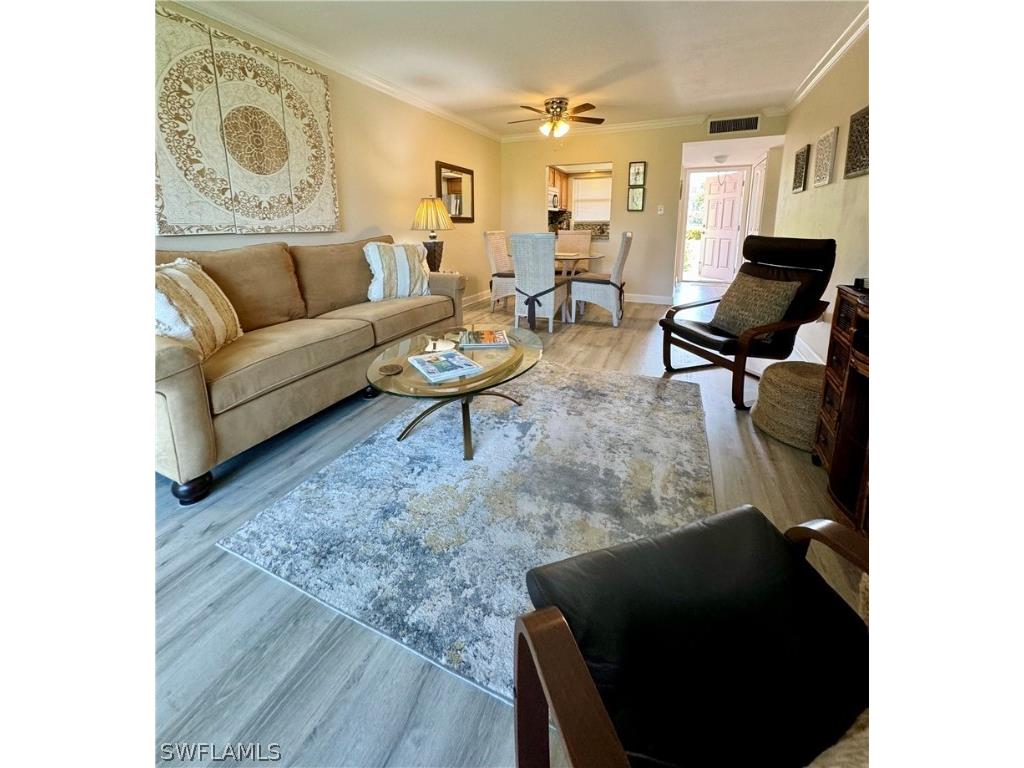 300 Forest Lakes Boulevard #105 Naples FL 34105 224049568 image1