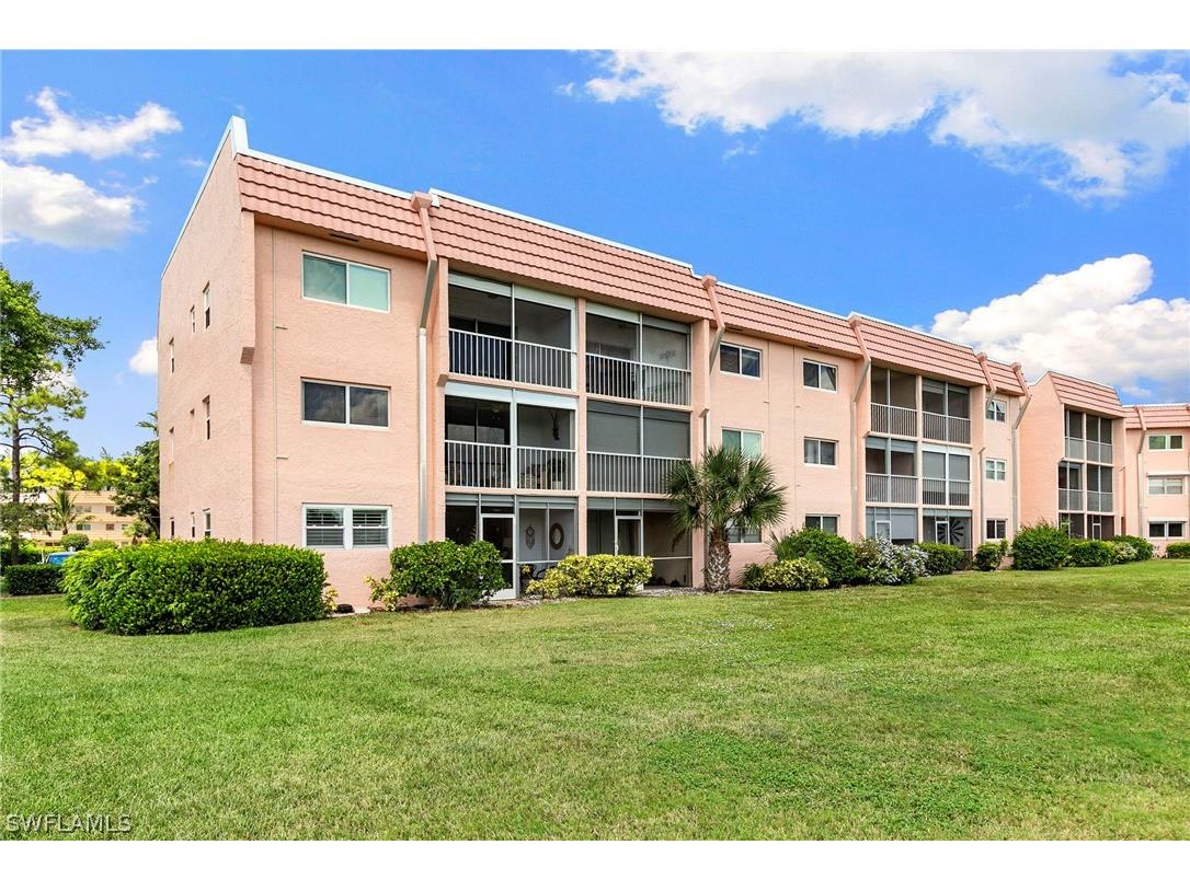 300 Forest Lakes Boulevard #112 Naples FL 34105 226008645 image20