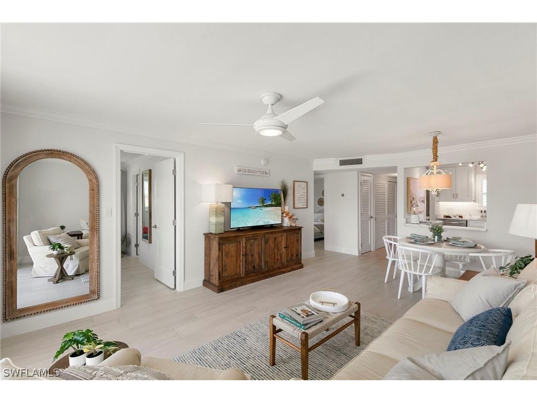 300 Forest Lakes Boulevard #112 Naples FL 34105 226008645 image6