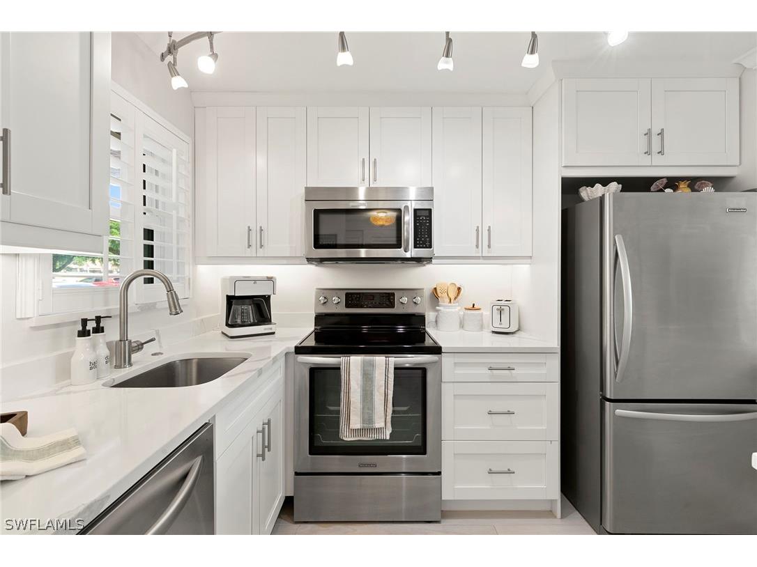 300 Forest Lakes Boulevard #112 Naples FL 34105 226008645 image9