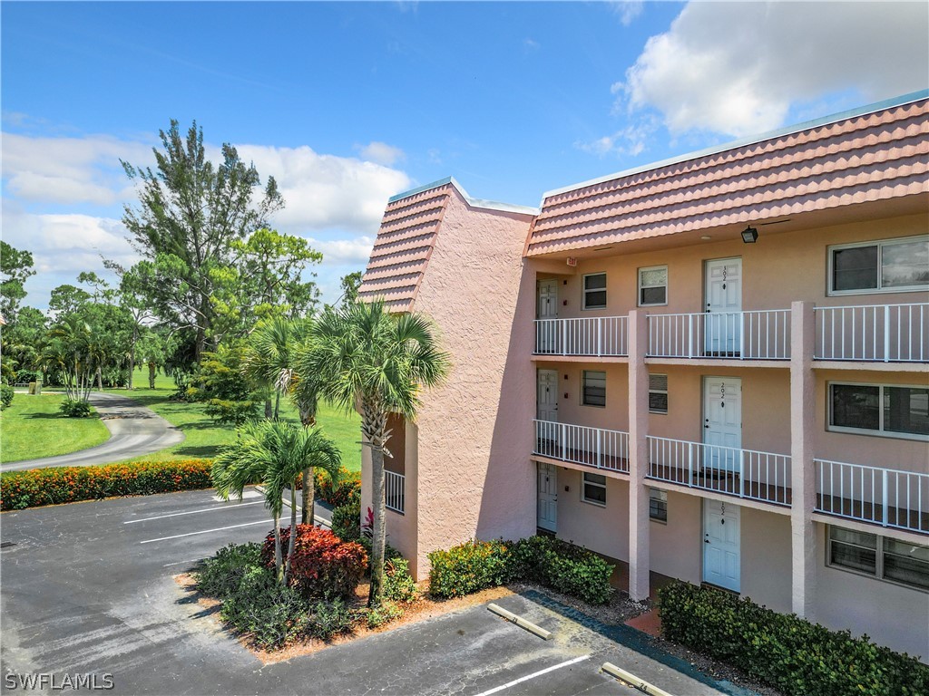 300 Forest Lakes Boulevard #201 Naples FL 34105 226012554 image3