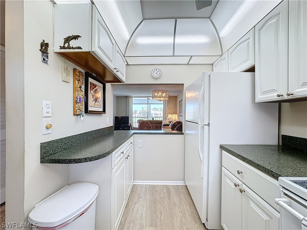 300 Forest Lakes Boulevard #201 Naples FL 34105 226012554 image7