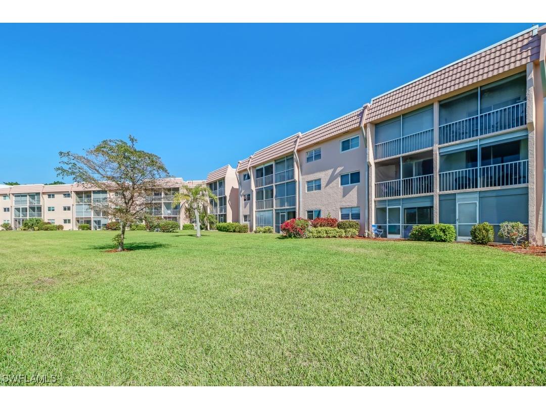 300 Forest Lakes Boulevard #205 Naples FL 34105 223019802 image1