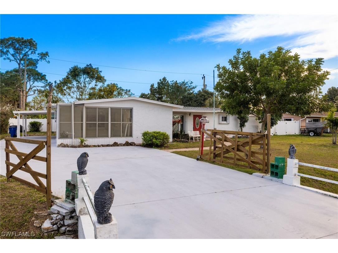 300 Jersey Road W Lehigh Acres FL 33936 224020404 image1