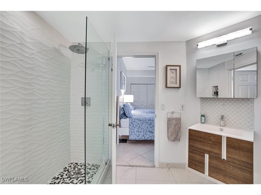 300 L Ambiance Circle #3-105 Naples FL 34108 225077478 image12