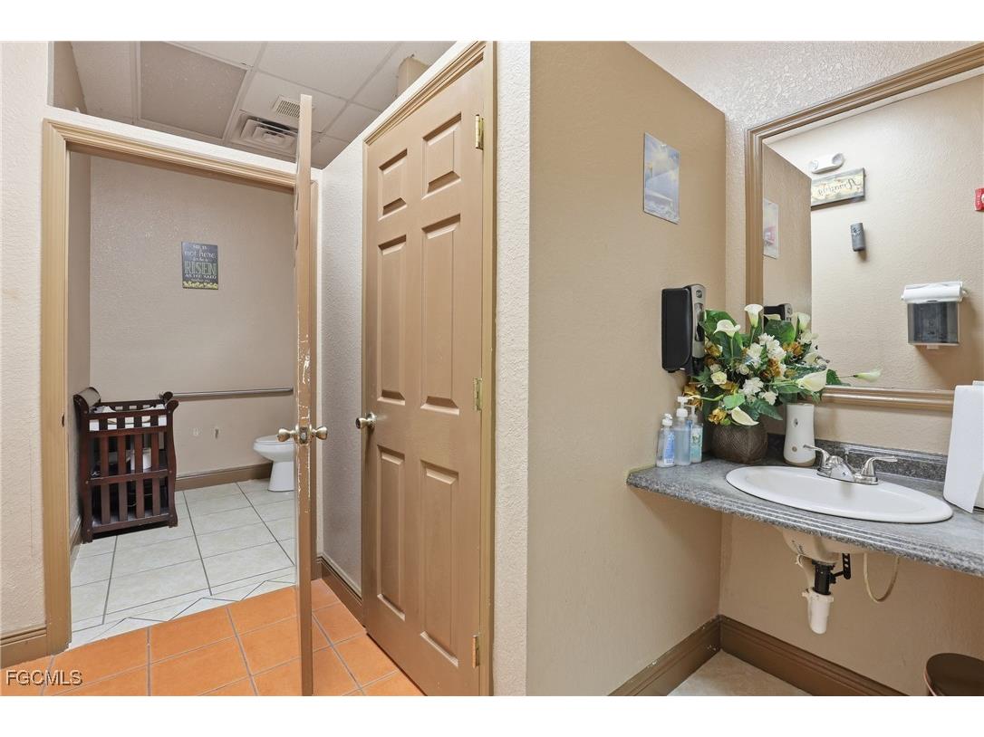 300 Leonard Boulevard N #1-2 Lehigh Acres FL 33971 2025017876 image27