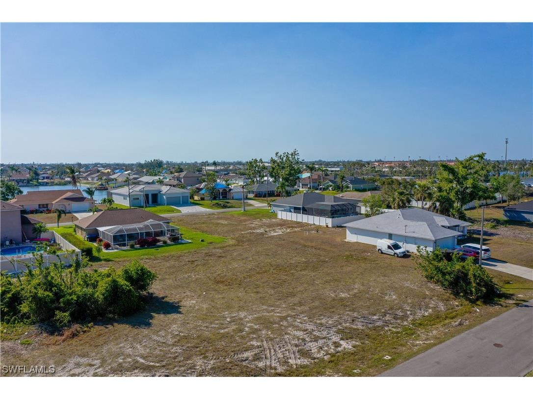 300 NW 12th Place Cape Coral FL 33993 223023653 image1