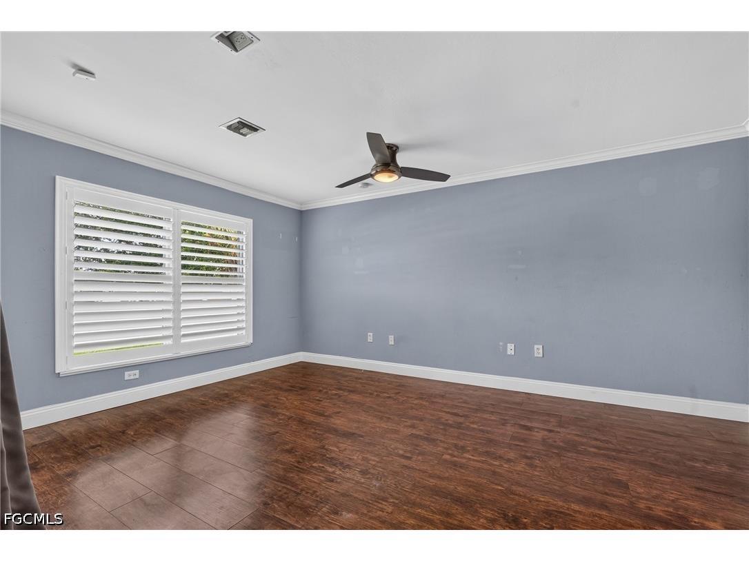 300 NW 22nd Place Cape Coral FL 33993 2026030036 image18
