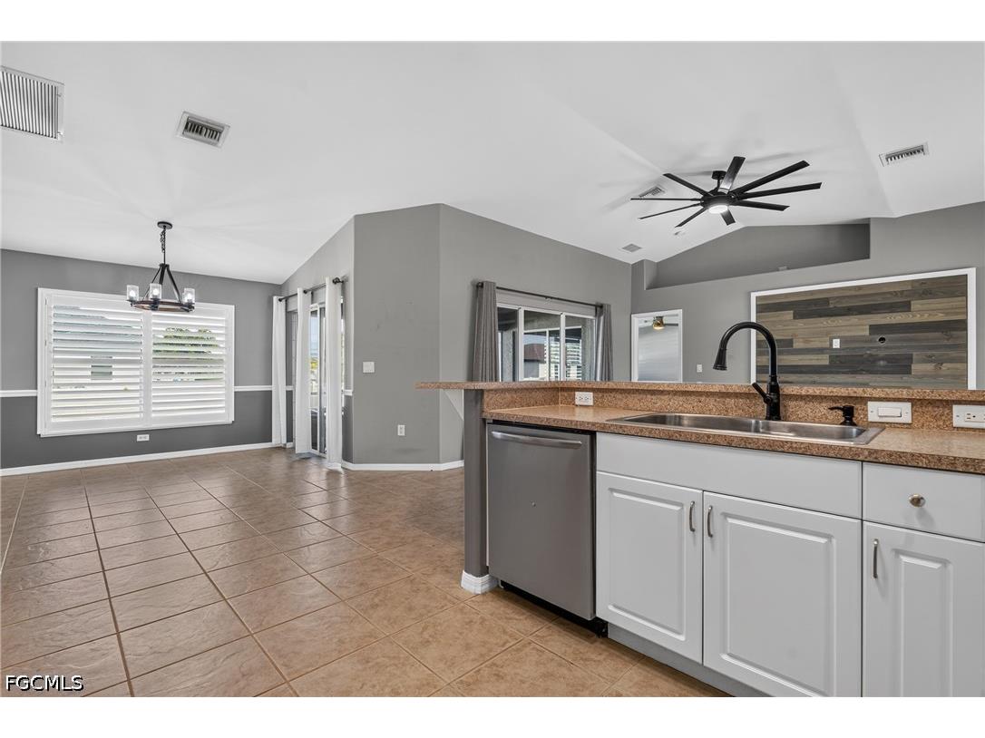 300 NW 22nd Place Cape Coral FL 33993 2026030036 image9