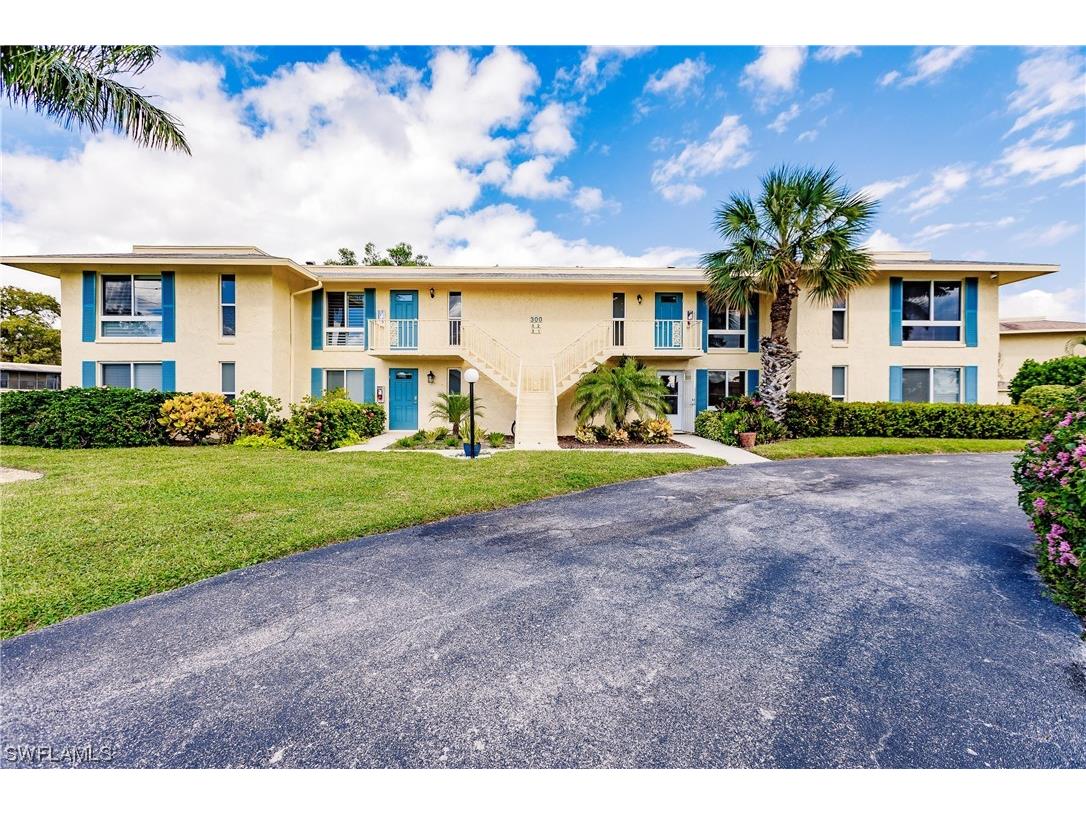 300 Palm Drive #2 Naples FL 34112 223077394 image1