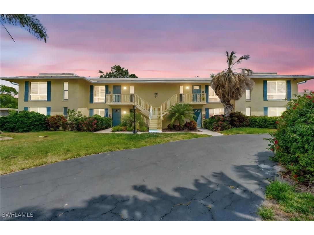 300 Palm Drive #402 Naples FL 34112 225075571 image1