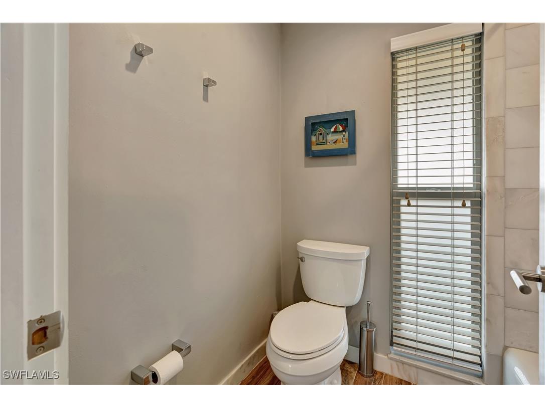 300 Palm Drive #402 Naples FL 34112 225075571 image18