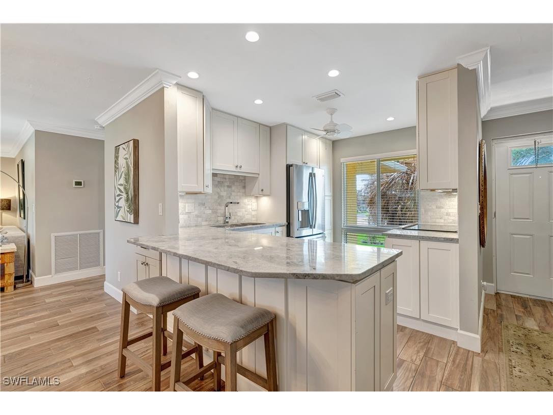 300 Palm Drive #402 Naples FL 34112 225075571 image2