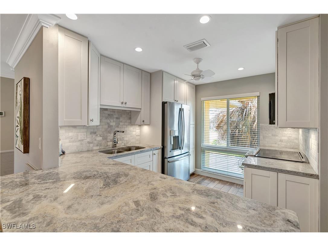 300 Palm Drive #402 Naples FL 34112 225075571 image20