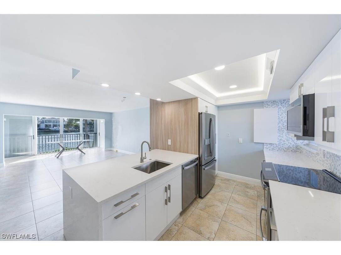 300 Park Shore Drive #1B Naples FL 34103 224006340 image1