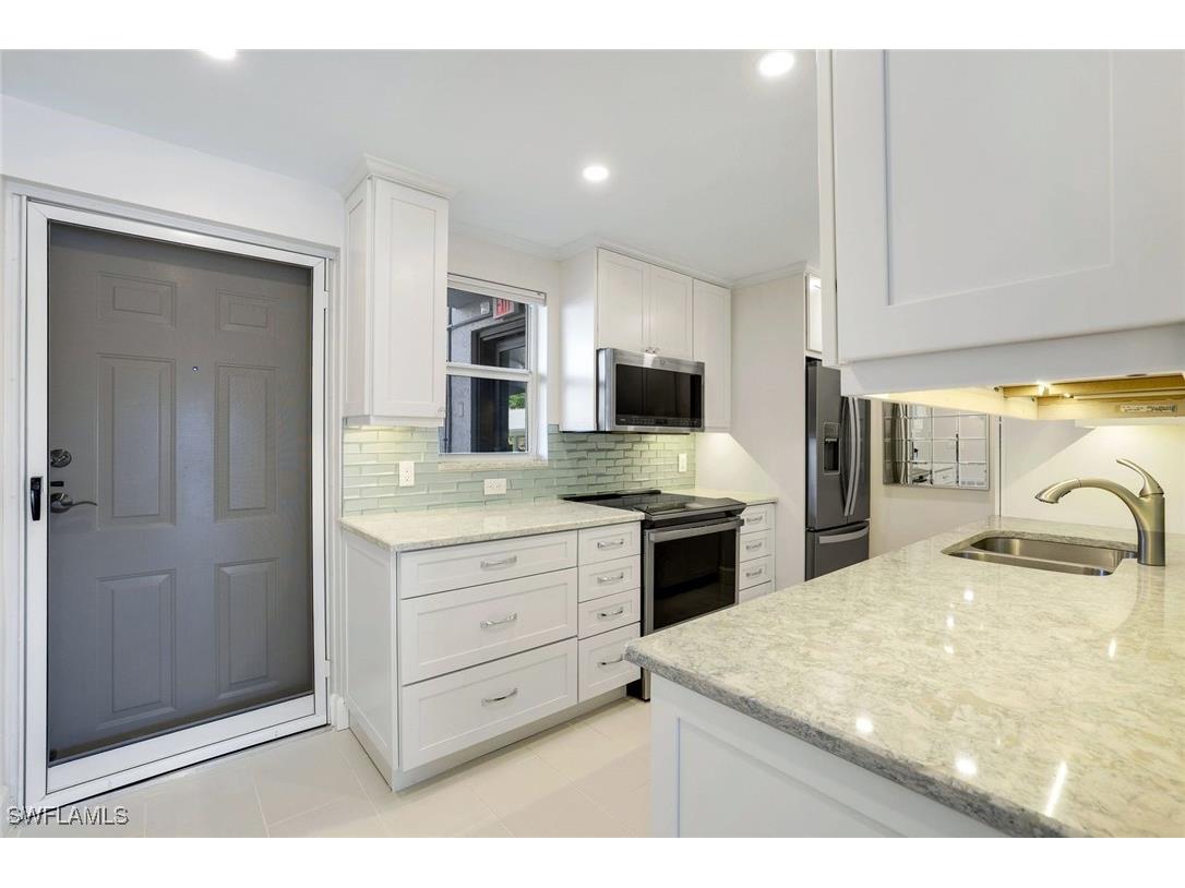 300 Park Shore Drive #1E Naples FL 34103 225079467 image15