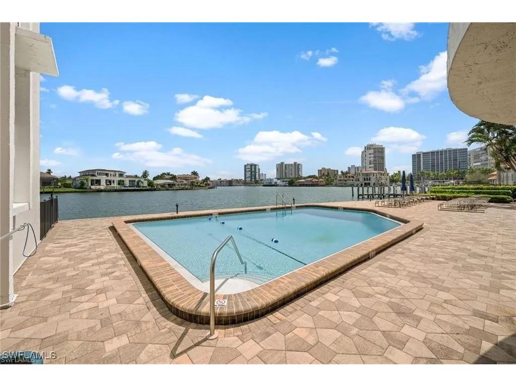 300 Park Shore Drive #1E Naples FL 34103 225079467 image23