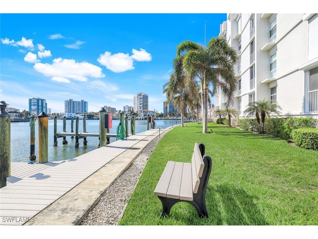 300 Park Shore Drive #1E Naples FL 34103 225079467 image27