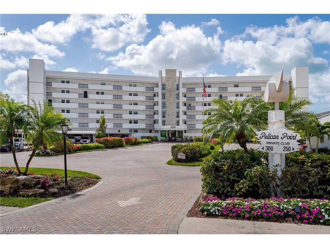300 Park Shore Drive #3D Naples FL 34103 226009070 image1
