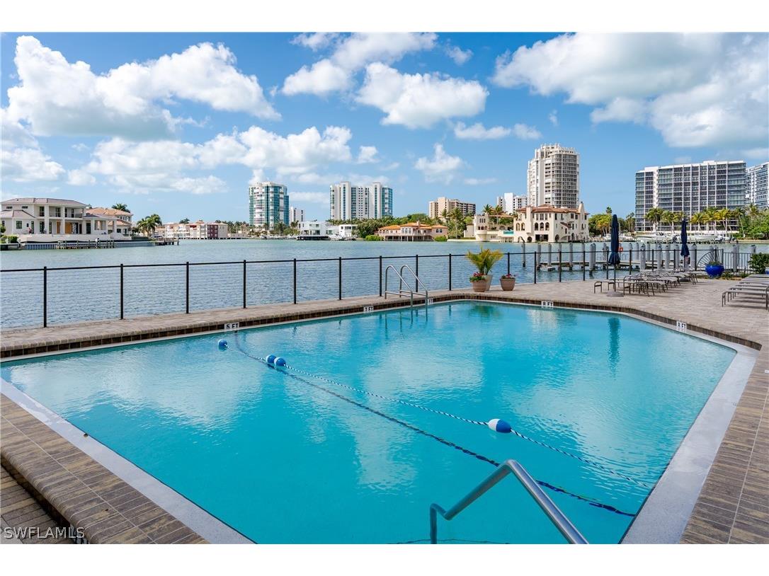 300 Park Shore Drive #3D Naples FL 34103 226009070 image3