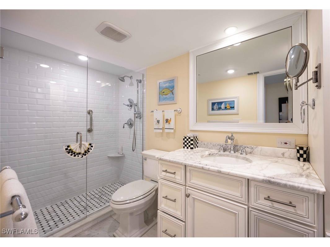 300 Park Shore Drive #5B Naples FL 34103 225078382 image21