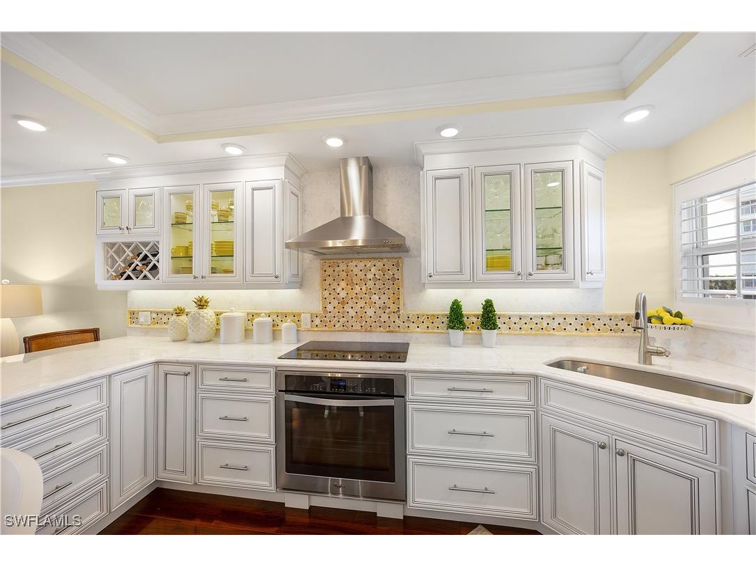 300 Park Shore Drive #5B Naples FL 34103 225078382 image5