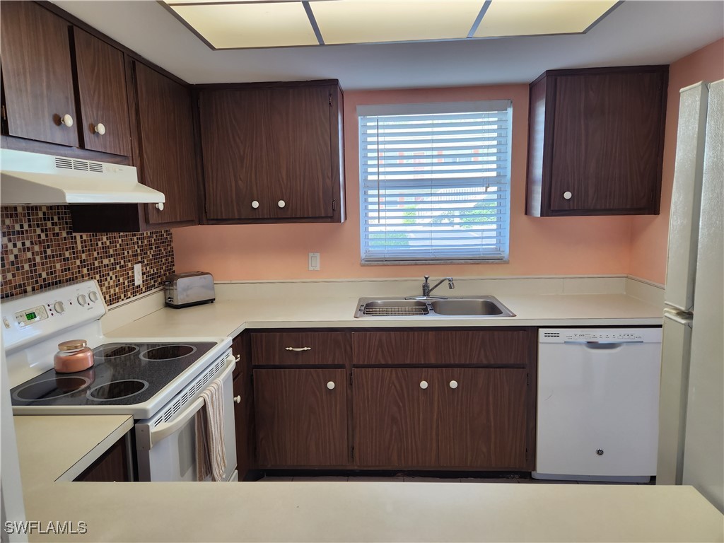 300 Valley Stream Drive #D-5 Naples FL 34113 225071230 image2