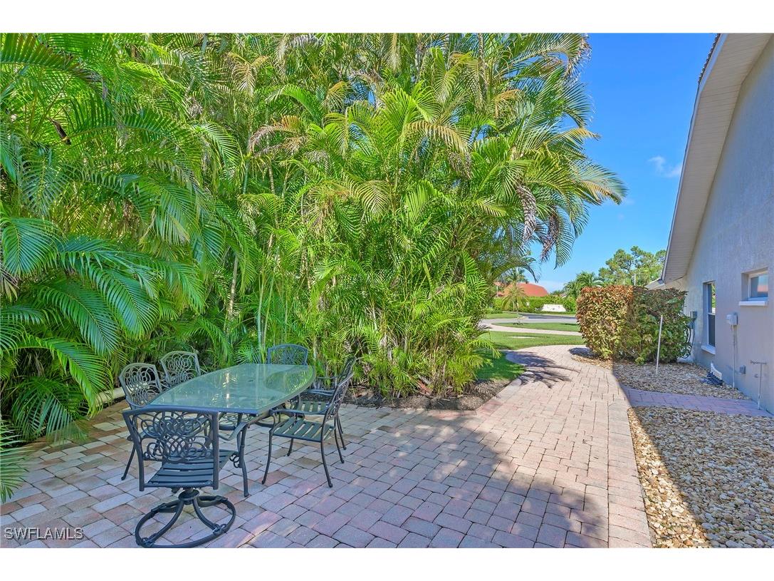 300 Wentworth Court Naples FL 34104 225073689 image31