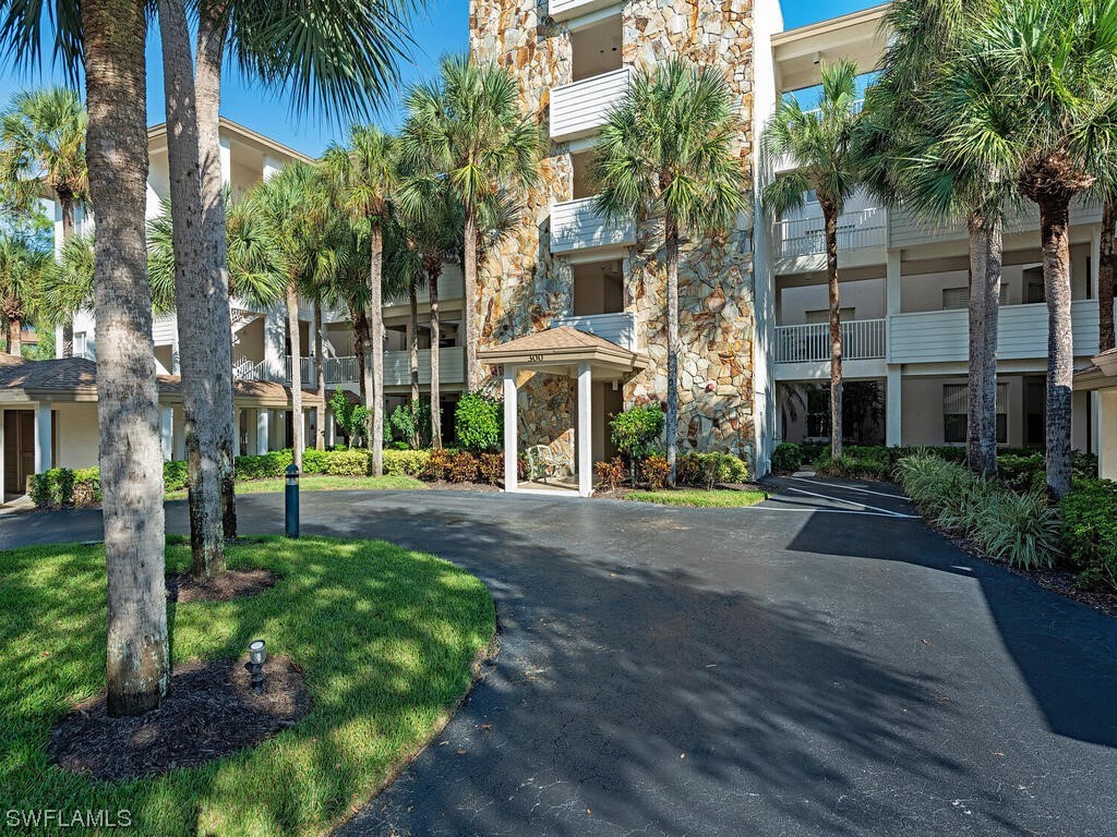 300 Wyndemere Way #C-402 Naples FL 34105 224002697 image1