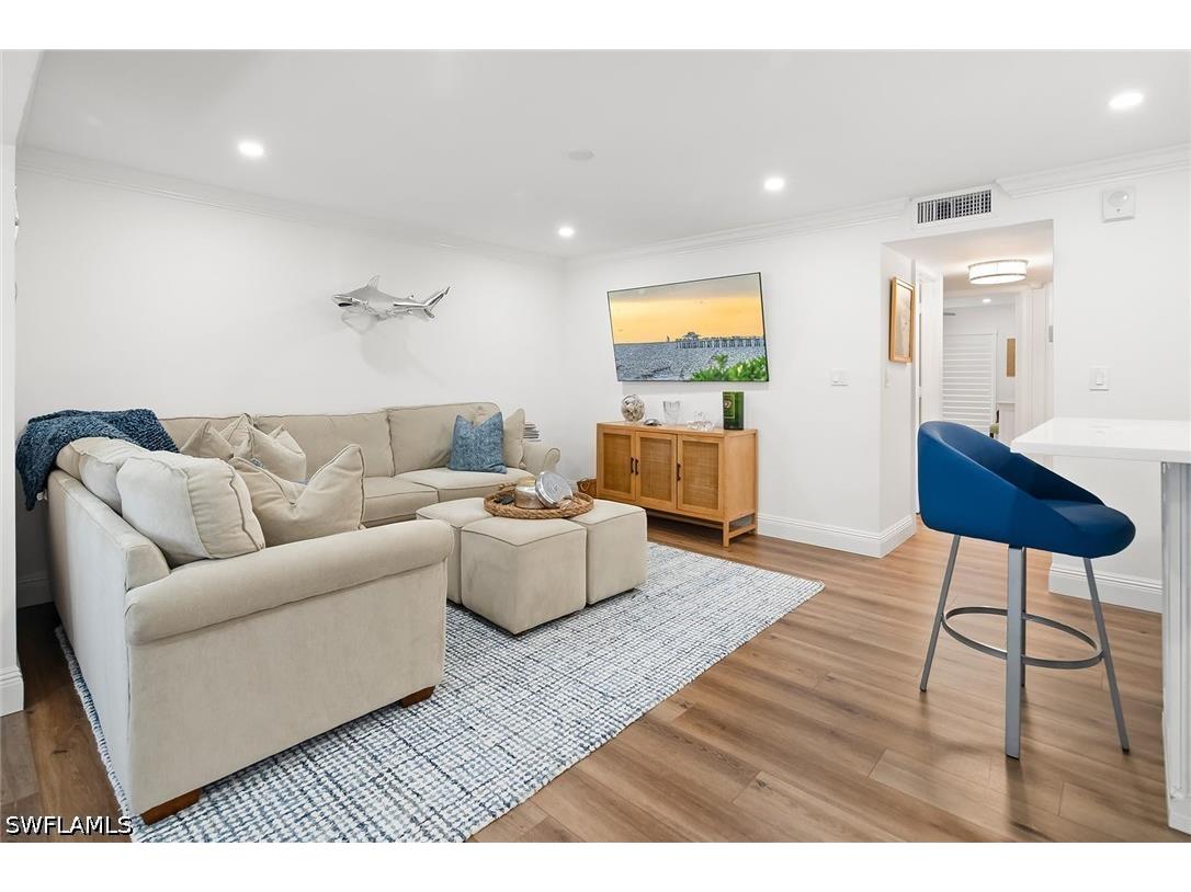 3000 Gulf Shore Boulevard N #103 Naples FL 34103 226017381 image5