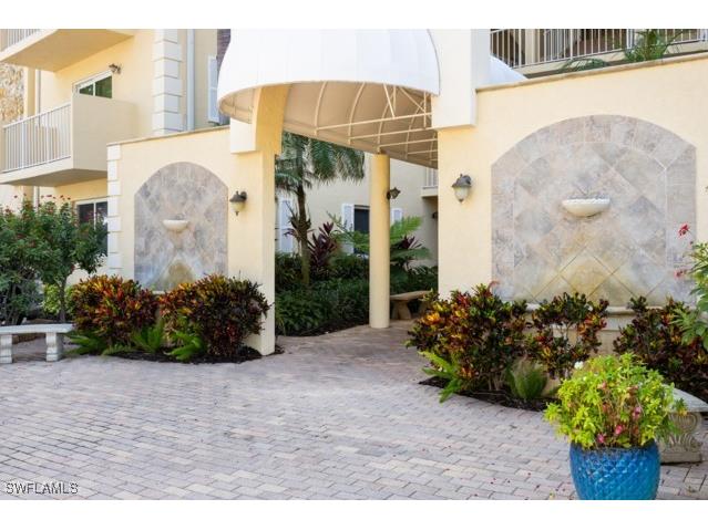 3000 Gulf Shore Boulevard N #207 Naples FL 34103 225063614 image1