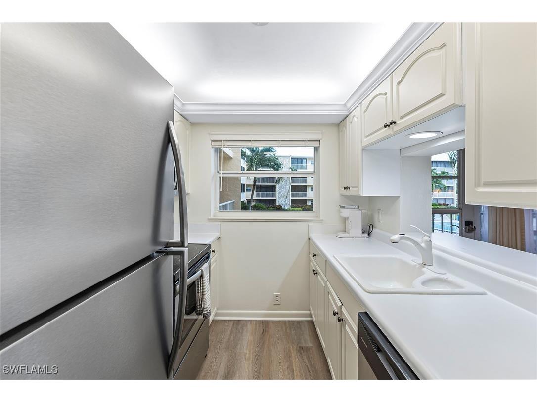 3000 Gulf Shore Boulevard N #211 Naples FL 34103 225078704 image19