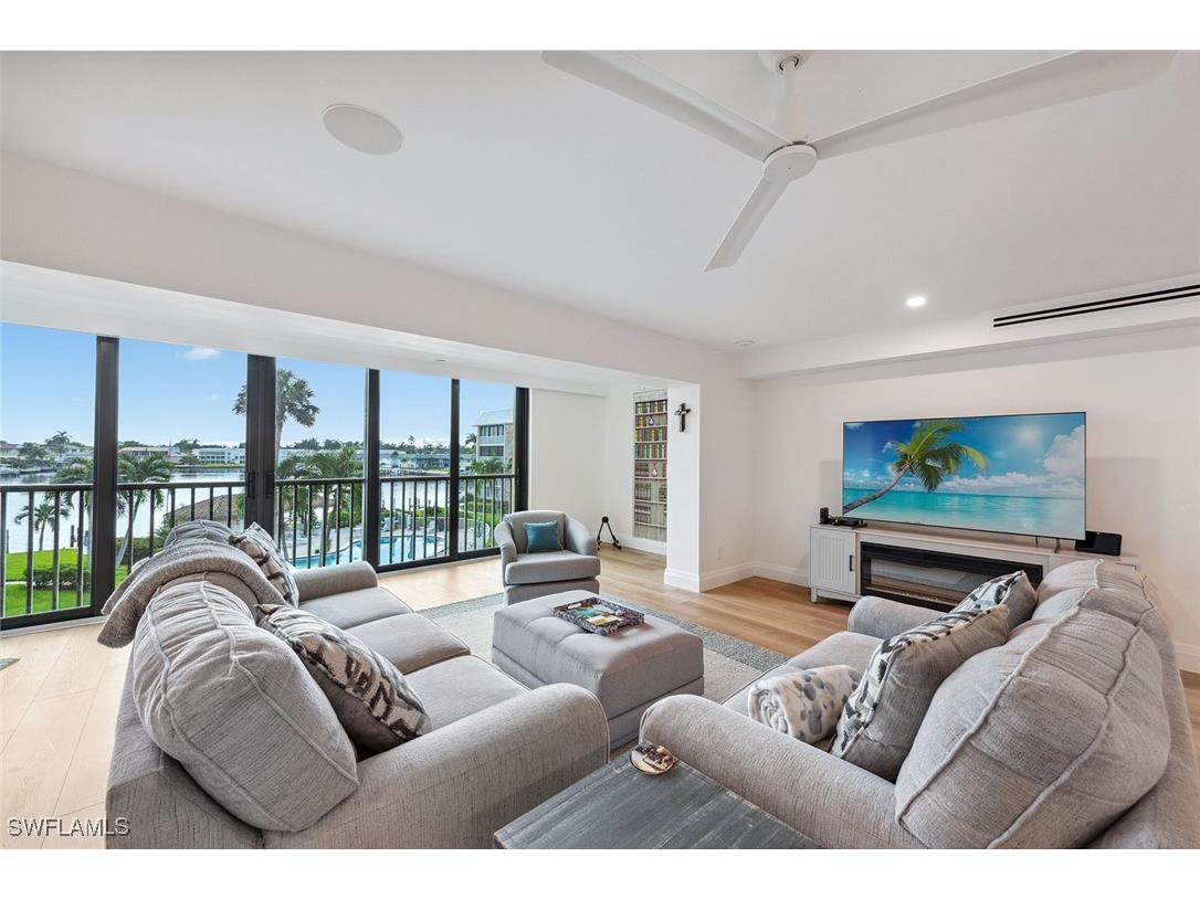 3000 Gulf Shore Boulevard N #307 Naples FL 34103 225073408 image4