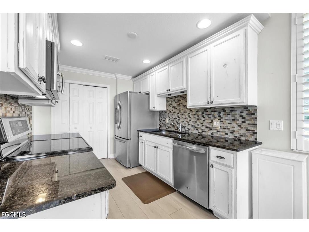 3000 Meandering Way #101 Fort Myers FL 33905 2026018865 image12