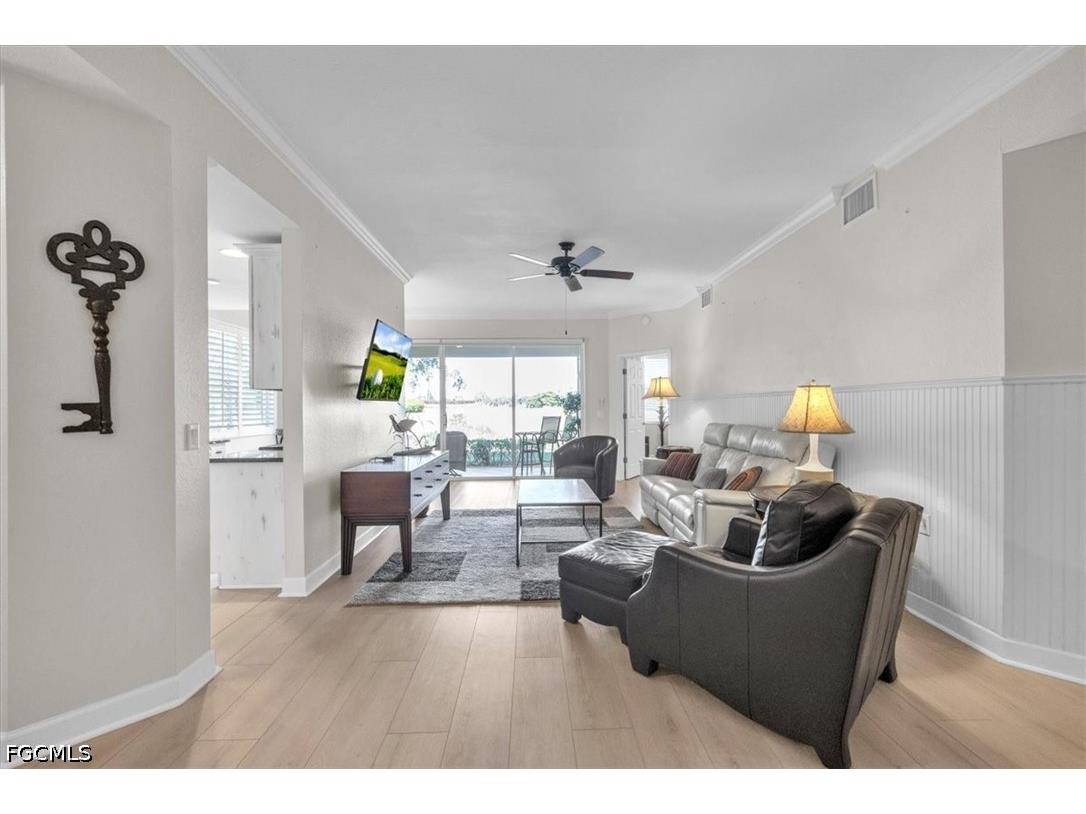 3000 Meandering Way #101 Fort Myers FL 33905 2026018865 image4