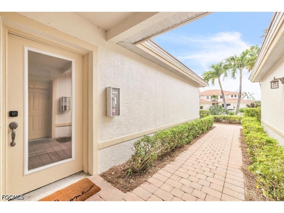 3000 Meandering Way #202 Fort Myers FL 33905 2026020434 image5
