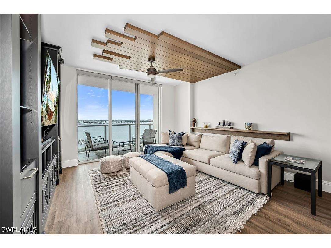 3000 Oasis Grand Boulevard #1004 Fort Myers FL 33916 226011938 image1