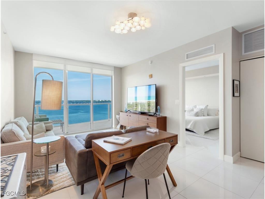 3000 Oasis Grand Boulevard #1206 Fort Myers FL 33916 2025025577 image8