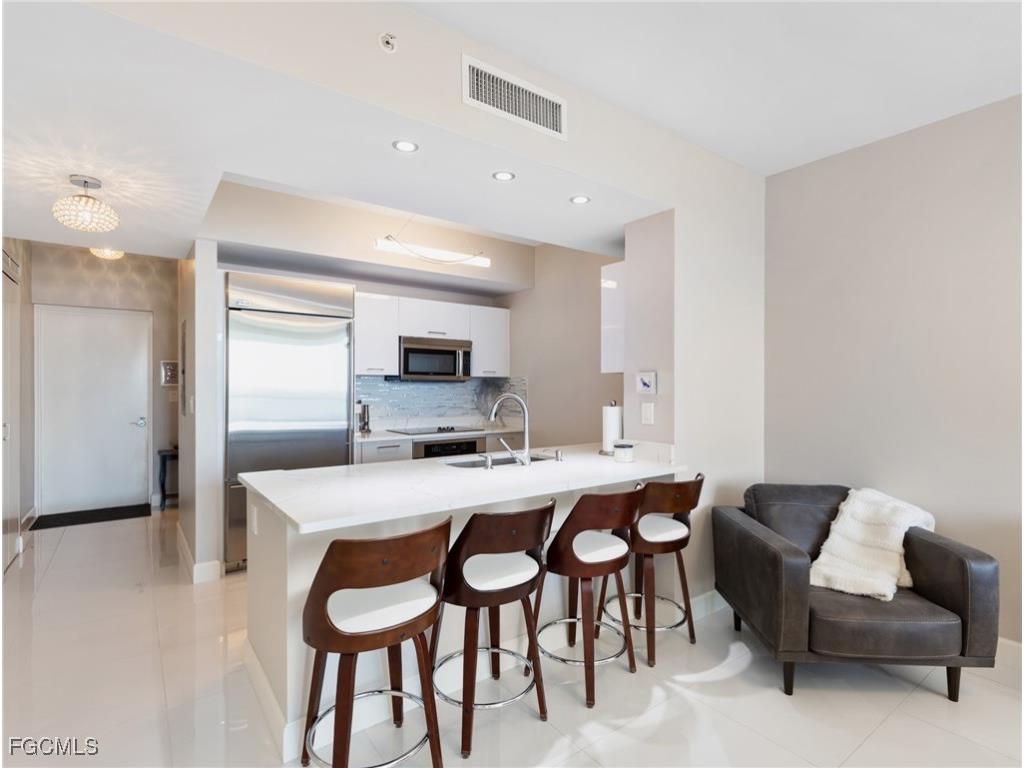 3000 Oasis Grand Boulevard #1206 Fort Myers FL 33916 2025025577 image9