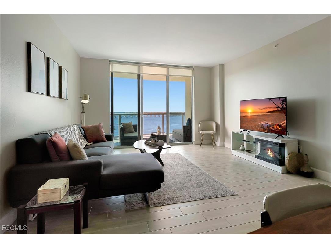 3000 Oasis Grand Boulevard #1401 Fort Myers FL 33916 2025019610 image11