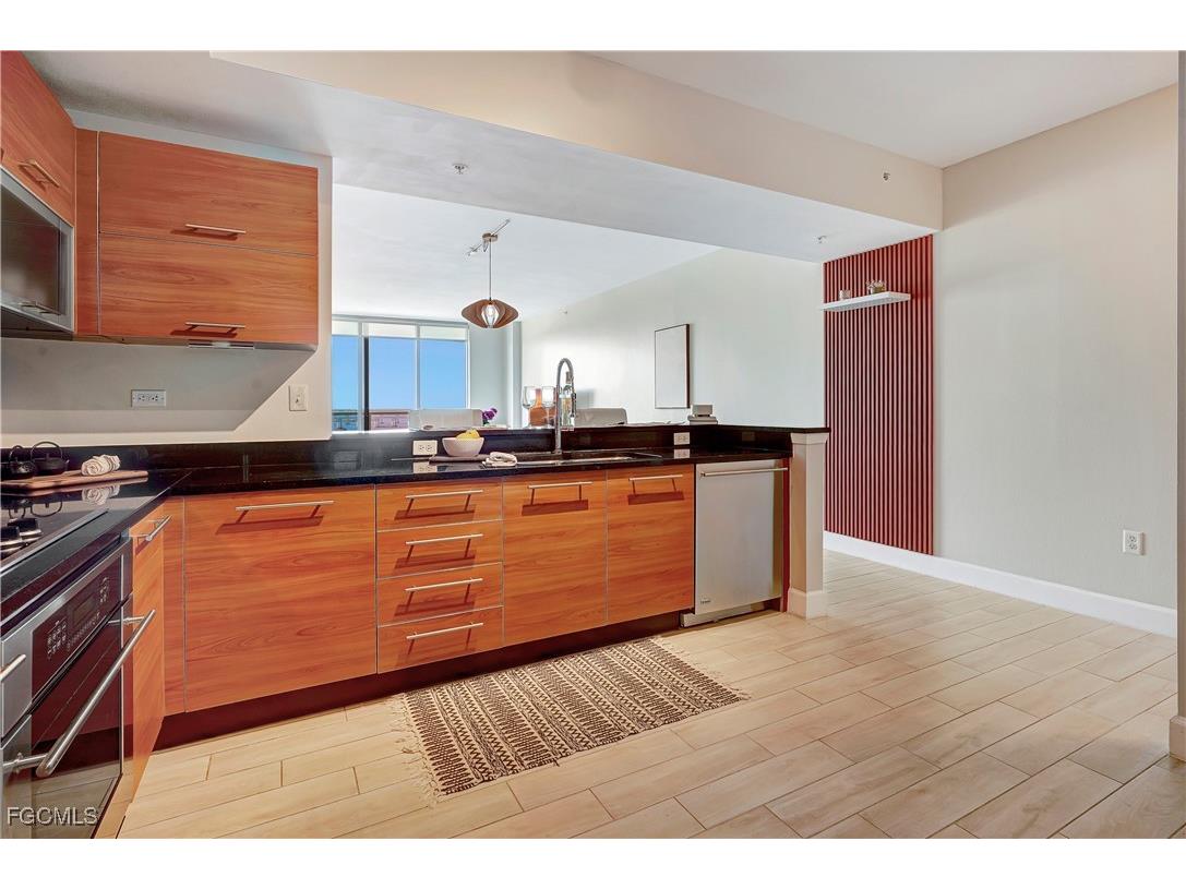 3000 Oasis Grand Boulevard #1401 Fort Myers FL 33916 2025019610 image16