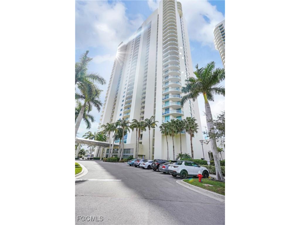 3000 Oasis Grand Boulevard #1401 Fort Myers FL 33916 2025019610 image2