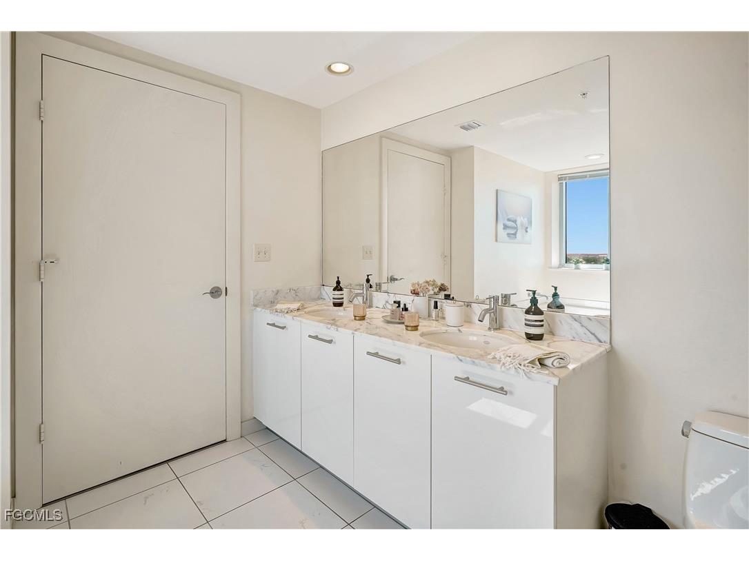 3000 Oasis Grand Boulevard #1401 Fort Myers FL 33916 2025019610 image22