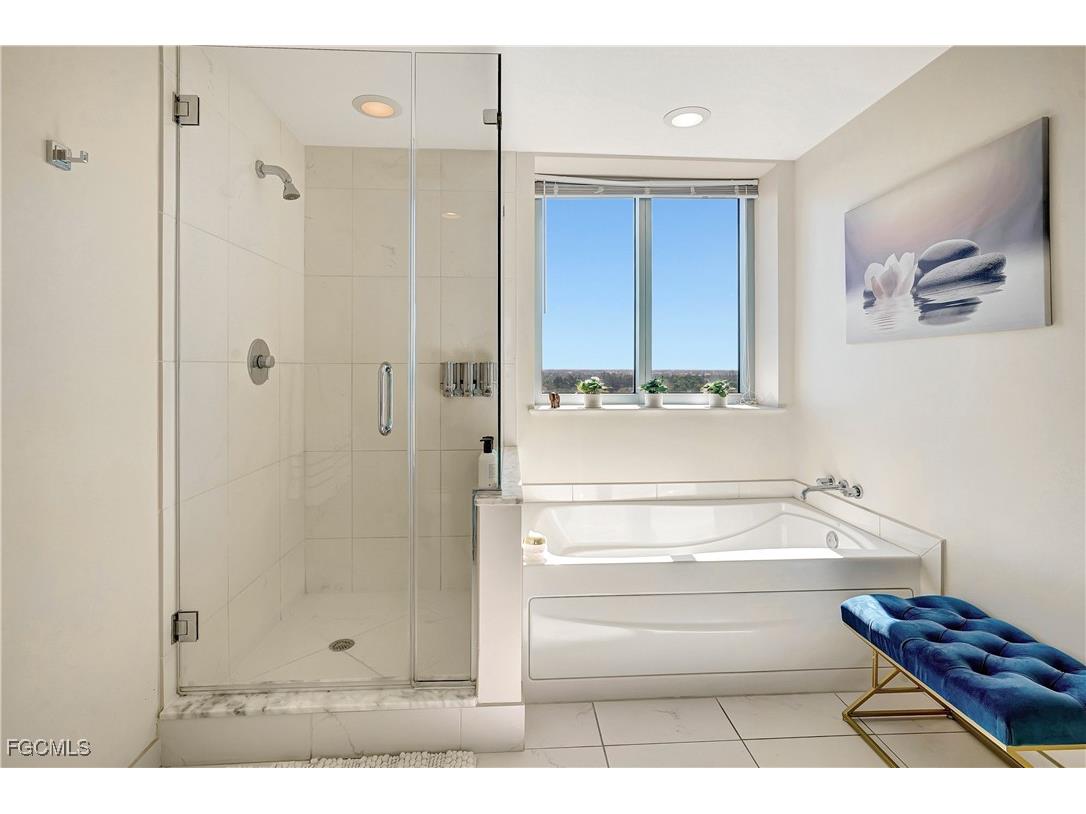 3000 Oasis Grand Boulevard #1401 Fort Myers FL 33916 2025019610 image23