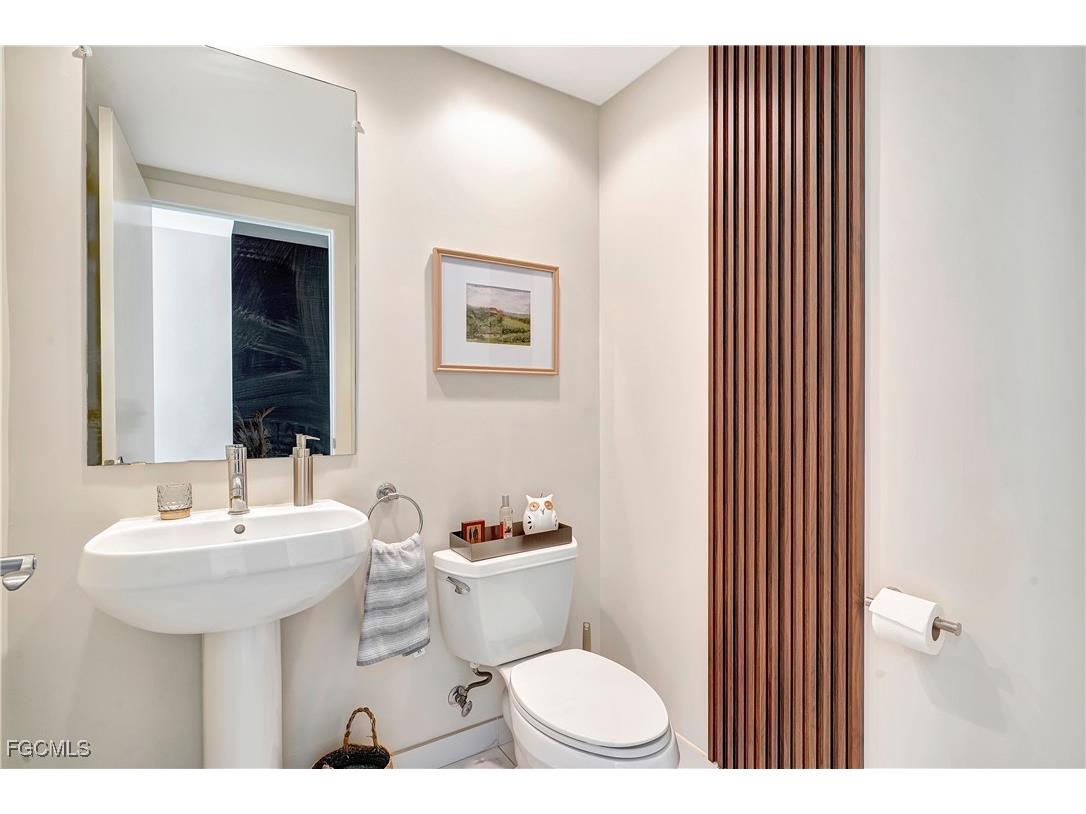 3000 Oasis Grand Boulevard #1401 Fort Myers FL 33916 2025019610 image24