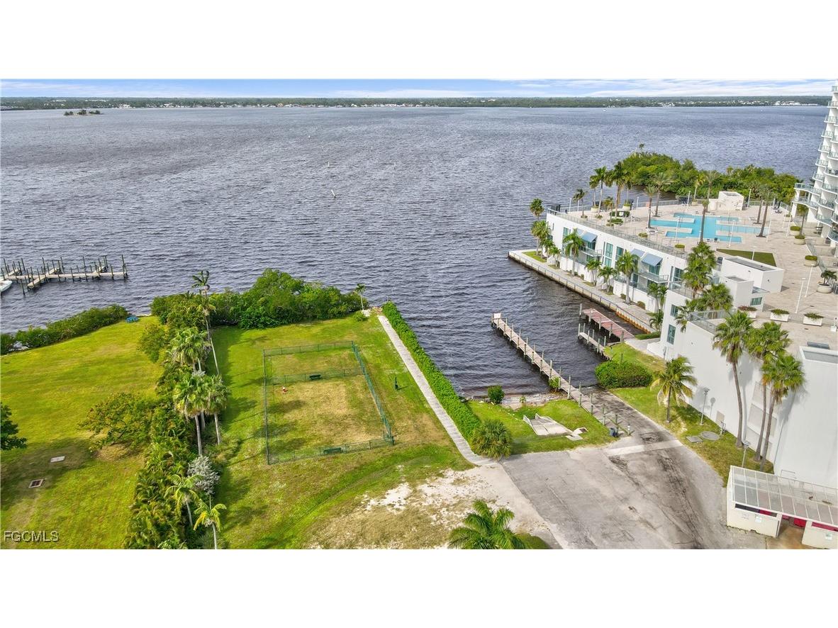 3000 Oasis Grand Boulevard #1401 Fort Myers FL 33916 2025019610 image38