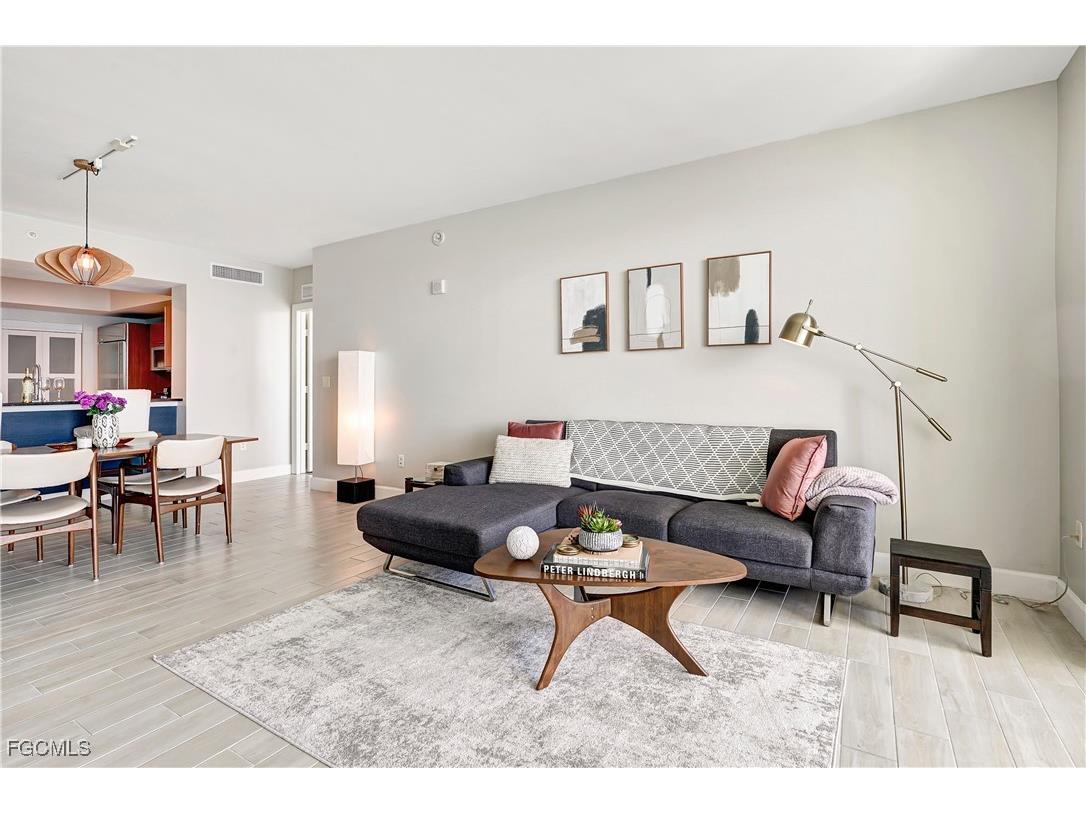 3000 Oasis Grand Boulevard #1401 Fort Myers FL 33916 2025019610 image8