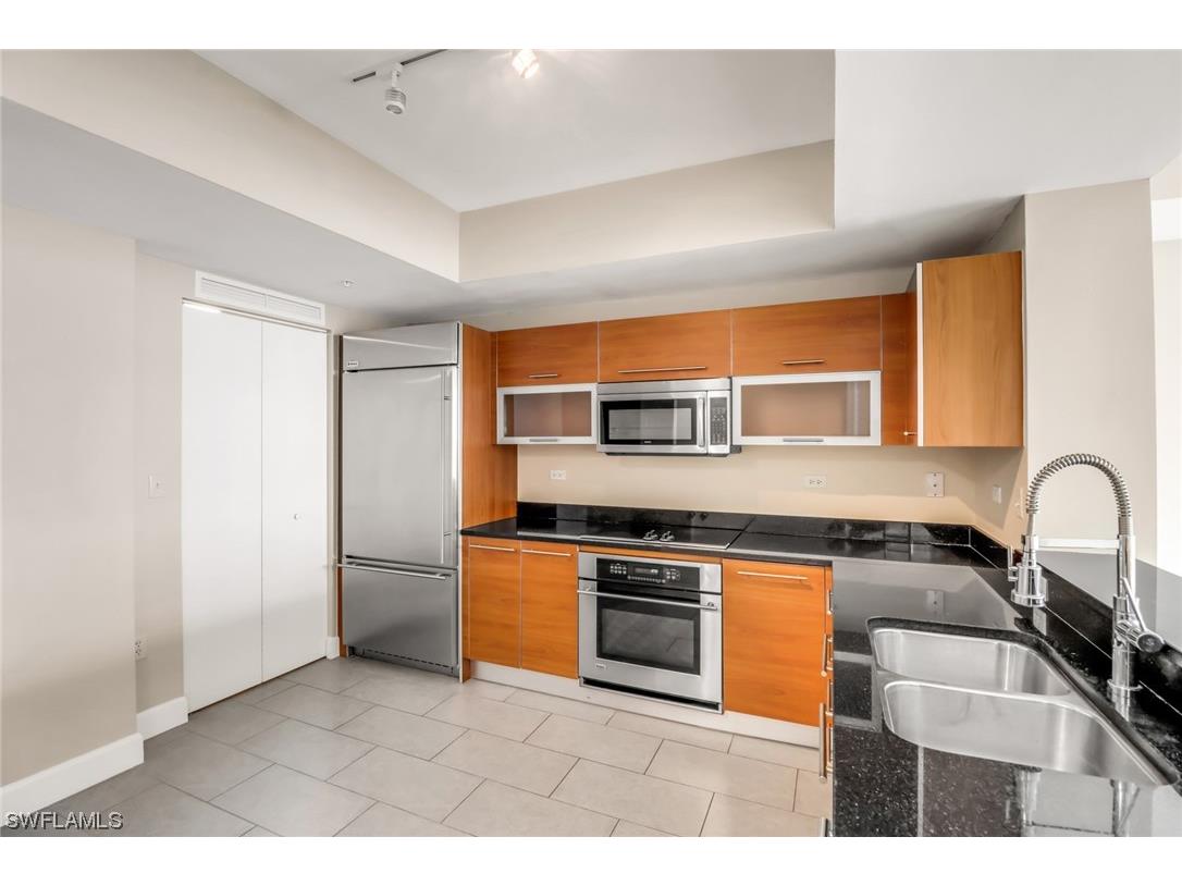 3000 Oasis Grand Boulevard #1503 Fort Myers FL 33916 223018853 image1