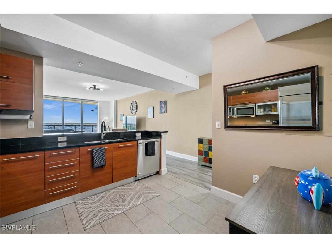 3000 Oasis Grand Boulevard #1702 Fort Myers FL 33916 225054815 image9